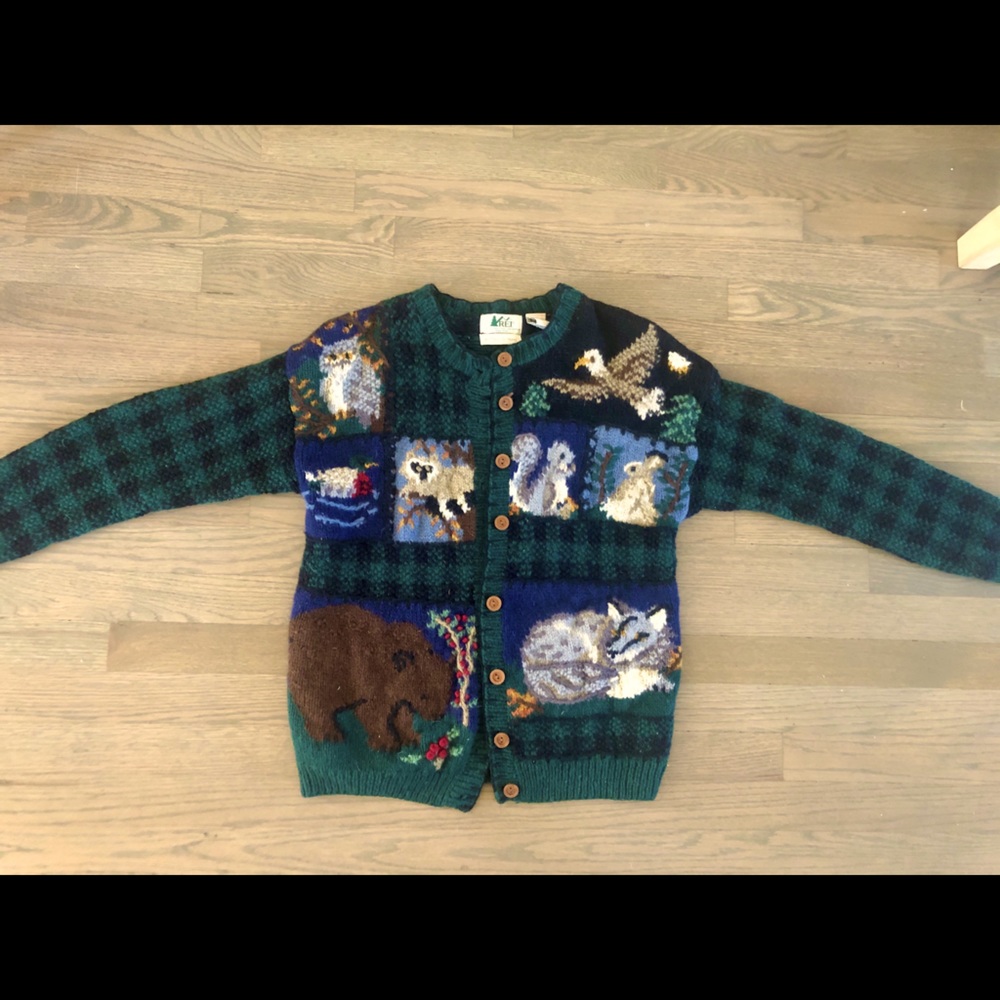 Vintage REI hand knit animal sweater